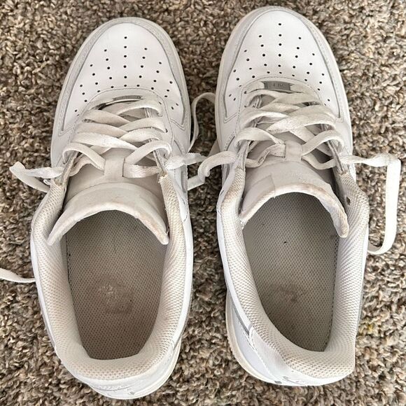 Nike AF1 Triple White Low Top Sneakers Mens 8.5 | Womens 10 | Great Preloved - Picture 3 of 10